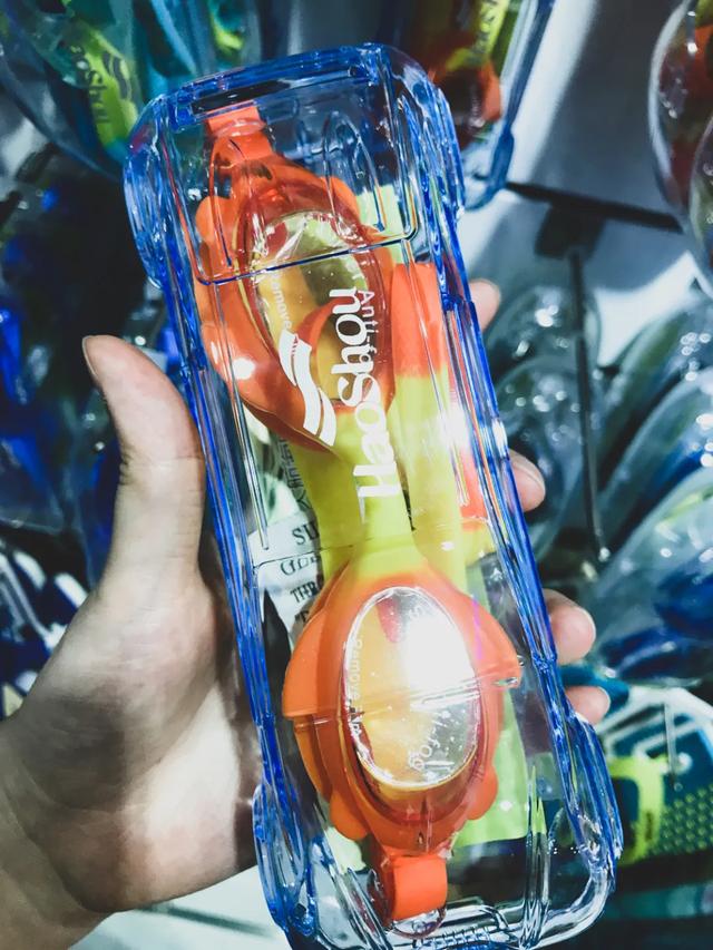 带宝宝游泳用什么泳镜,儿童初学游泳需要买泳帽吗