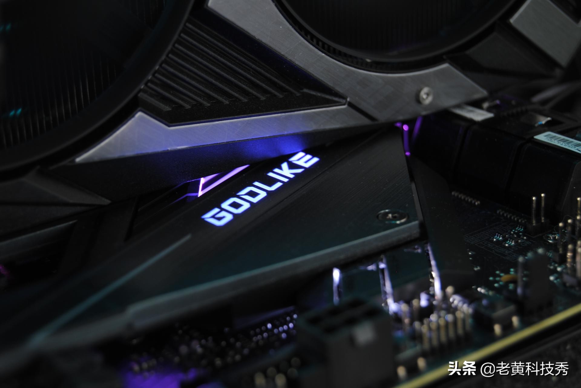 微星z490-s01怎么插固态,微星z490gamingcarbon各插口解读