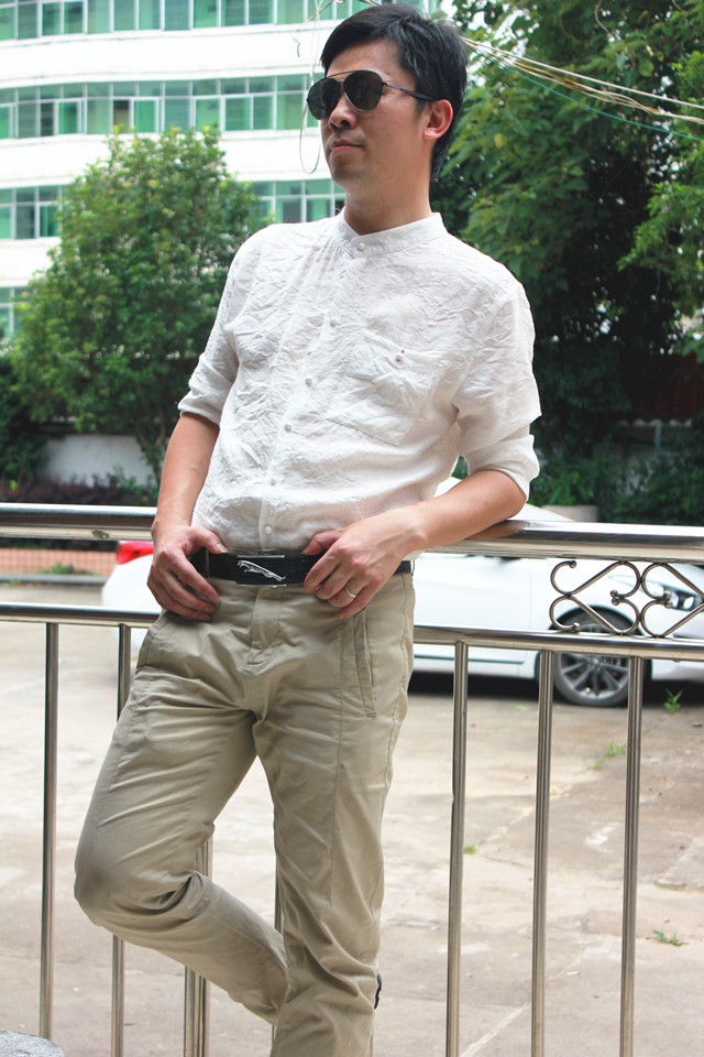 劳斯名爵内穿捷豹皮带，会让人觉得皮带与人浑然一体、相得益彰