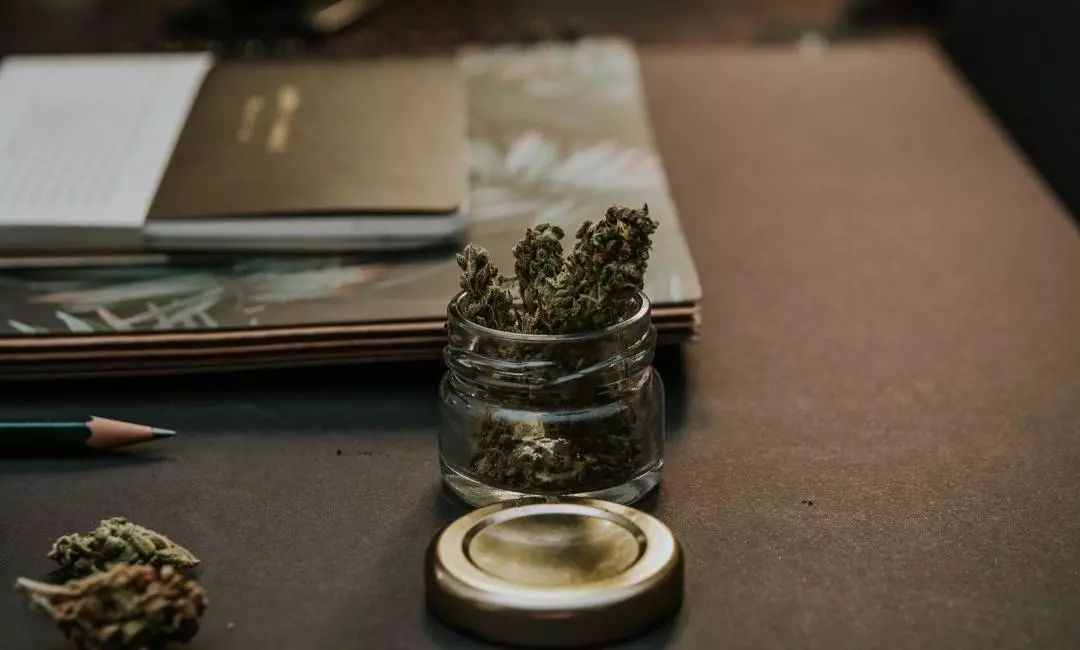 回国不要帮人带东西,从国外带东西回国有什么进入