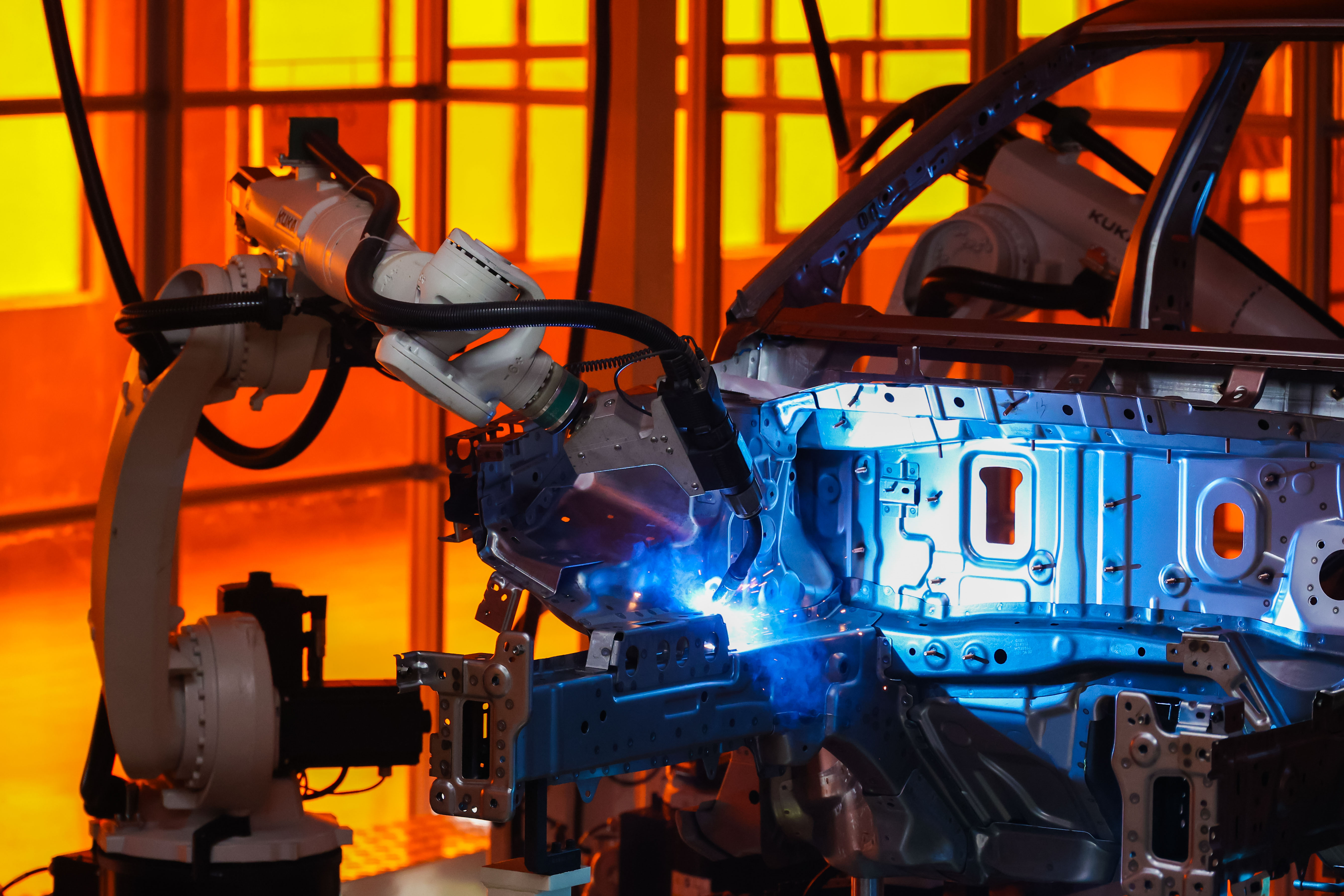 吉利帝豪第四代尊贵型路测,现象级和爆款区别