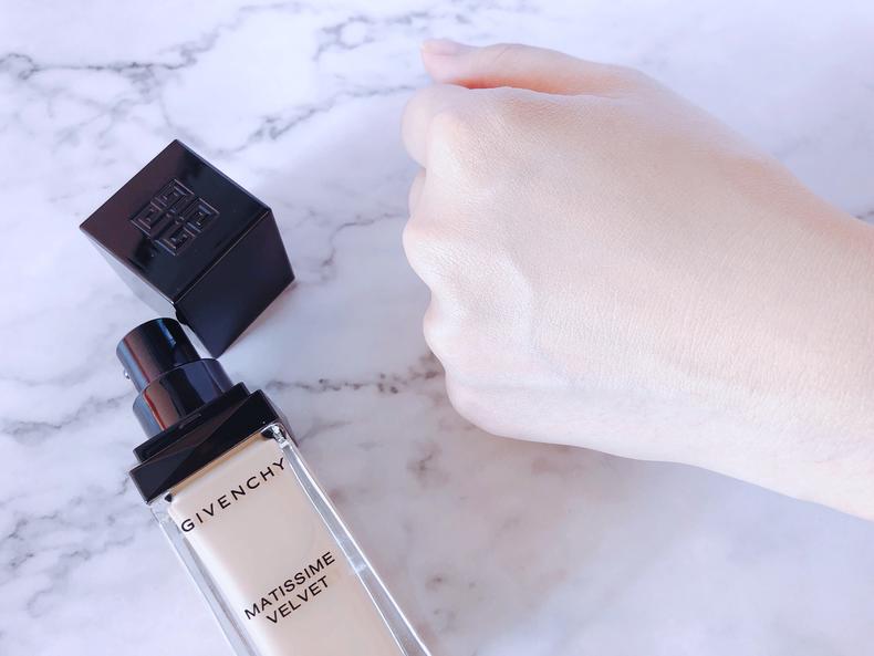 油皮亲测兰芝粉底液,纪梵希绒雾哑光粉底液01号