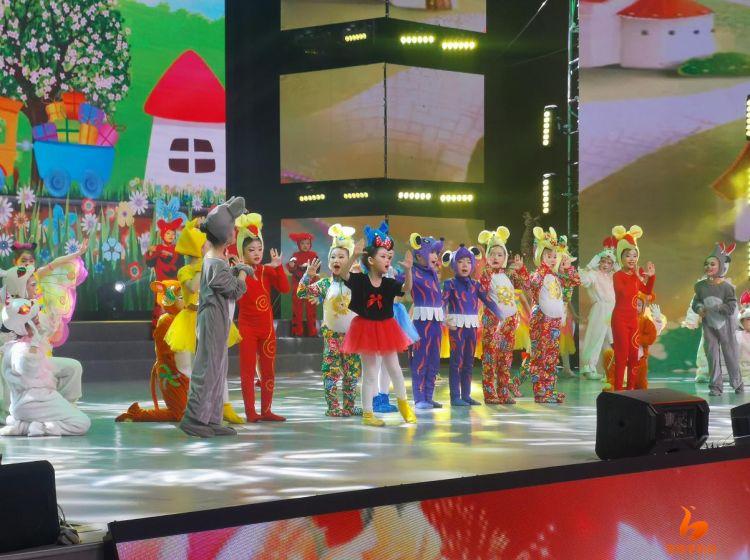 我们都是追梦人2019春节联欢晚会,我们都是追梦人春晚排练厅