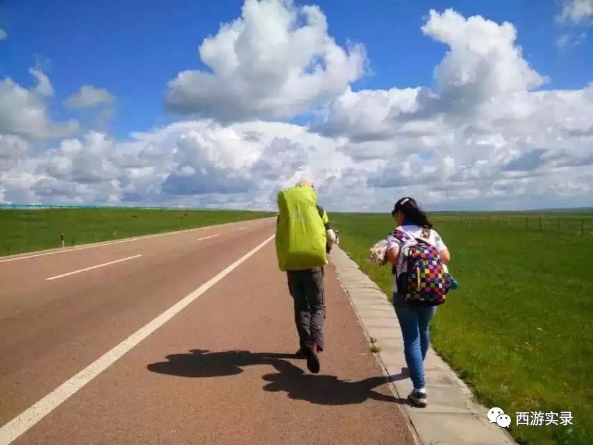 她让俄罗斯人搭车,还管饭,发现车上电脑不见,上海开车进俄罗斯