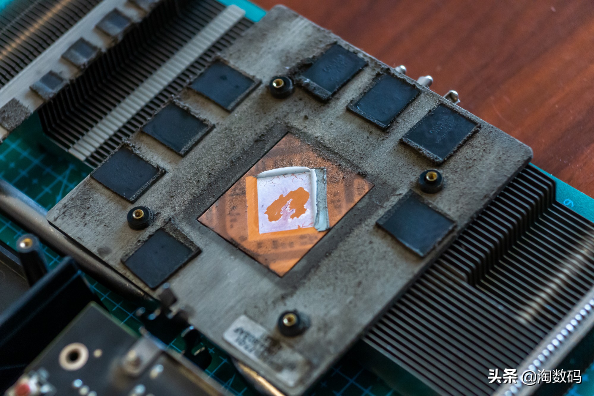 rx580蓝宝石8g超白金吃鸡测试,rx580满血版相当于哪个显卡