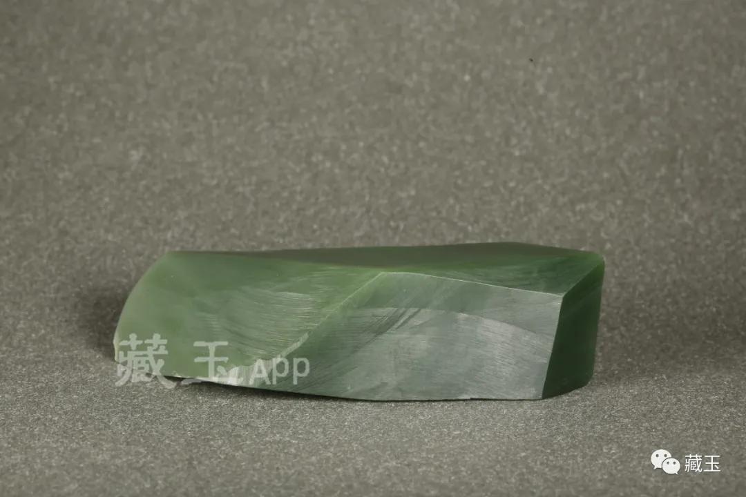 青花籽料山料和籽料,俄料籽料和山料籽料的区别