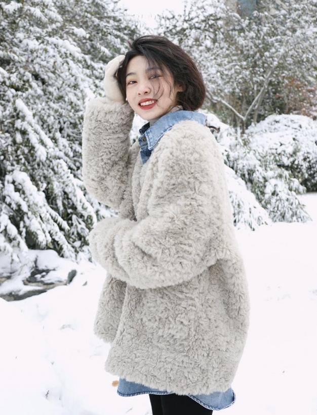 牛仔衬衫怎么搭配外套冬季,浅蓝色衬衫搭配牛仔外套