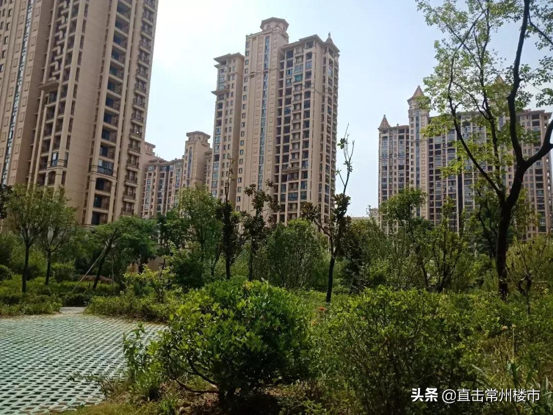 惊了!一街之隔,常州3家小区门禁天差地别