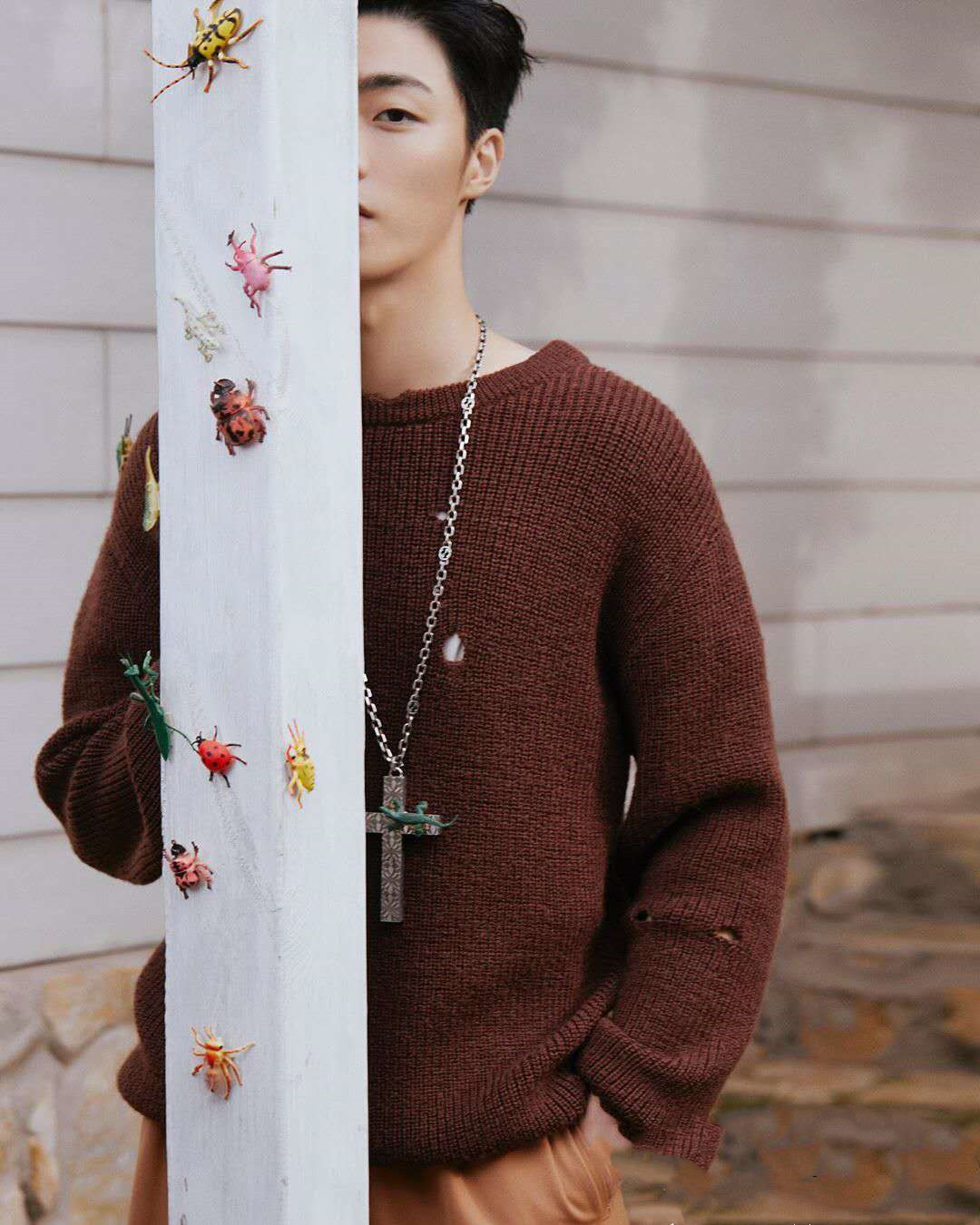 秋冬穿搭万花筒，王源的棒球衣，华晨宇正经穿衣服的样子见过没