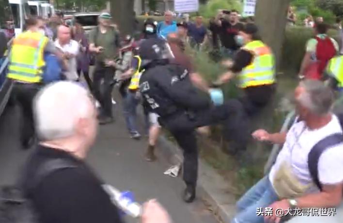德国街头抗议者,德国警察打击骚乱