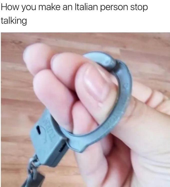 不愧是意大利人，意大利的市长们都快急死了，市民还要去弄头发！