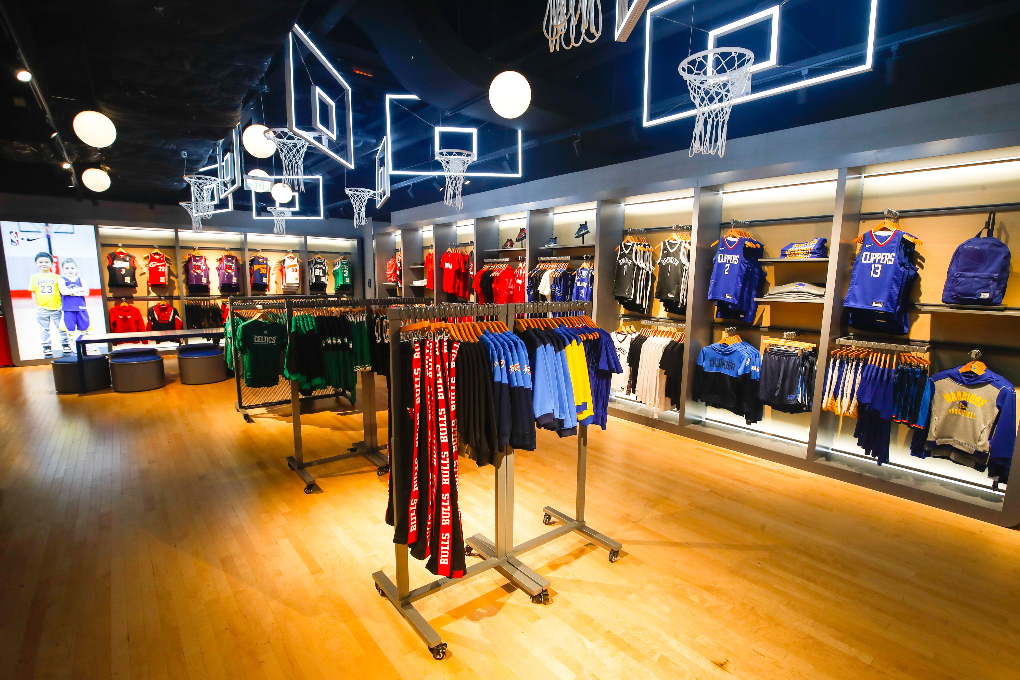 广州世界最大的nba旗舰店,全中国最大的nba旗舰店在广州哪里