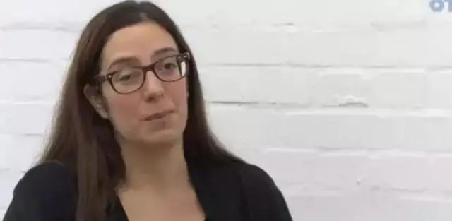 戴隐形眼镜导致角膜损伤,戴隐形眼镜的安全隐患