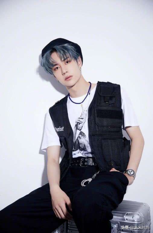 行走的眼妆教程王一博,王一博眼妆化妆教程解析