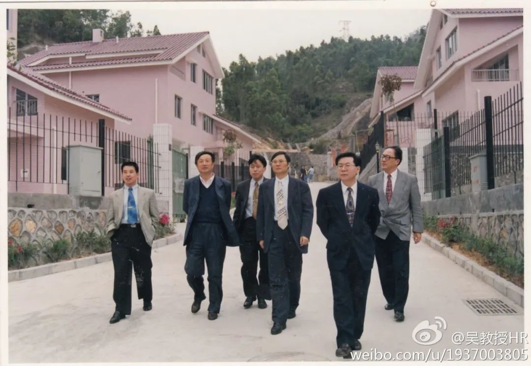 无冕之王任正非,任正非金凤凰