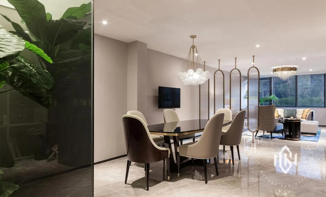 鍘﹂棬閬囪缇庡绌洪棿,鍘﹂棬楂樼缇庡绌洪棿