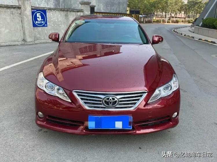 丰田锐志11款10万公里,2011年锐志2.5v风尚菁英版灰色