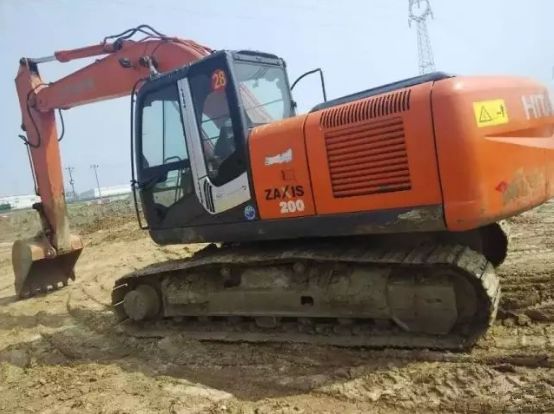 了解二手大挖掘机的知识和技巧,二手挖掘机翻新后从哪里可以看出