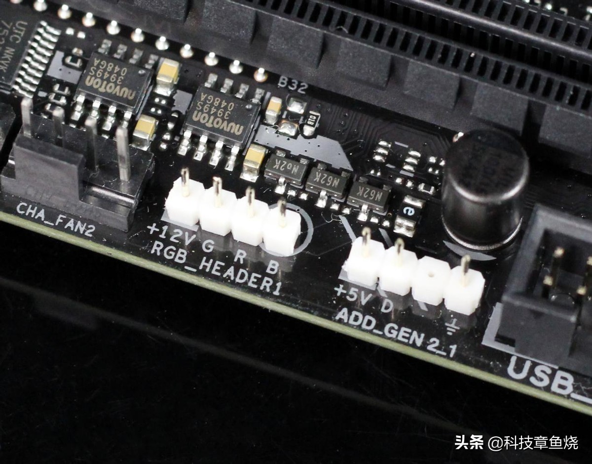 华硕tufb560重炮手能插几个固态,华硕tufb560重炮手说明书