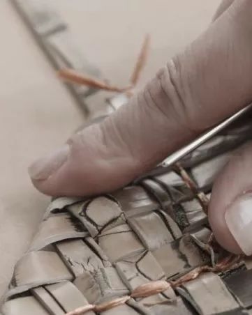 “大道至简”的时尚，BV两个字母足以