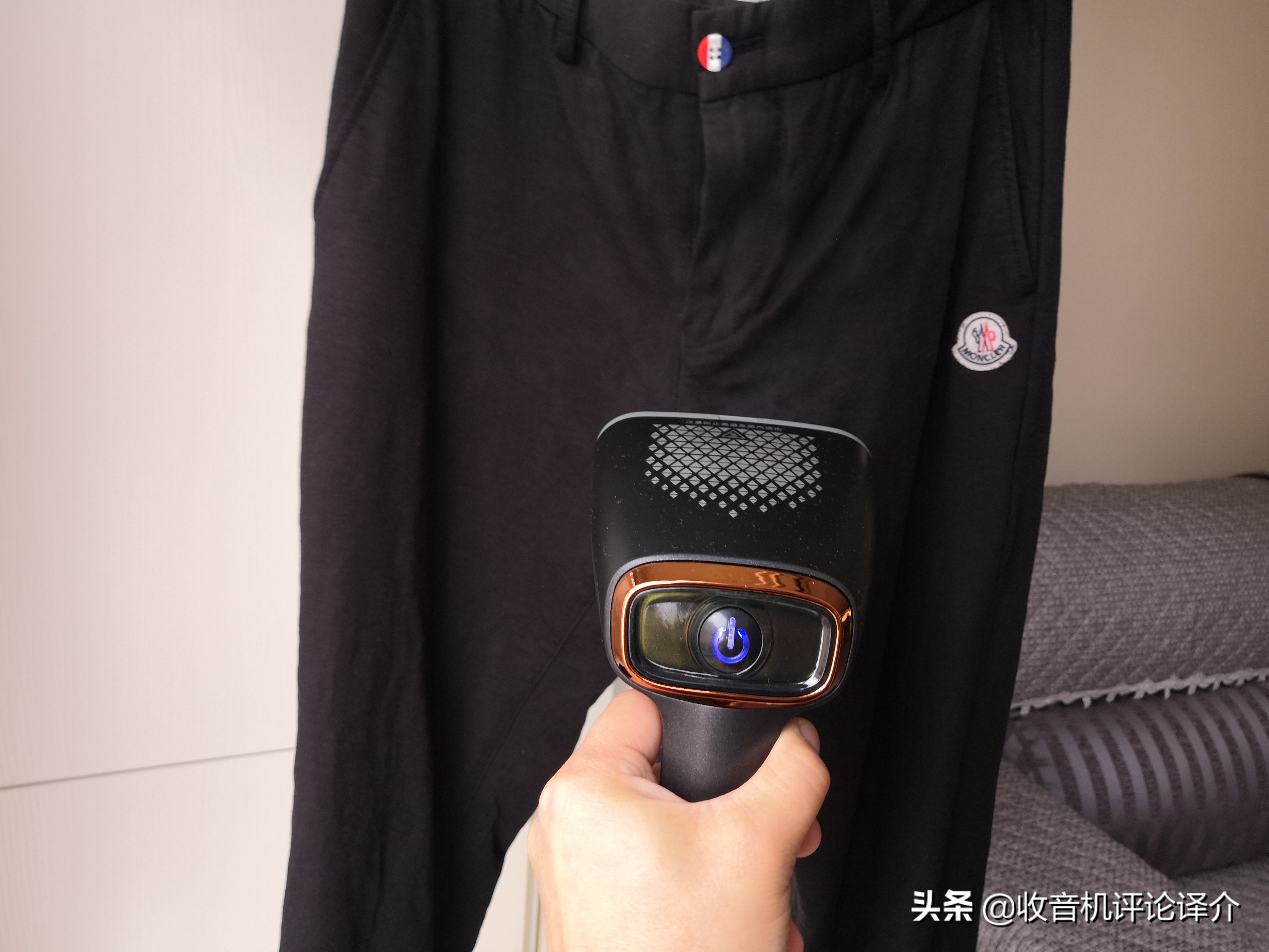 手持挂烫机再也不怕衣服皱巴巴了,挂烫机的正确使用方法衣服