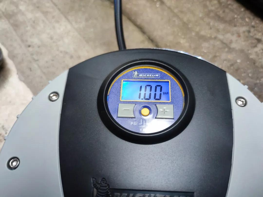 小米车载充气泵,小米充气泵pk米其林充气泵