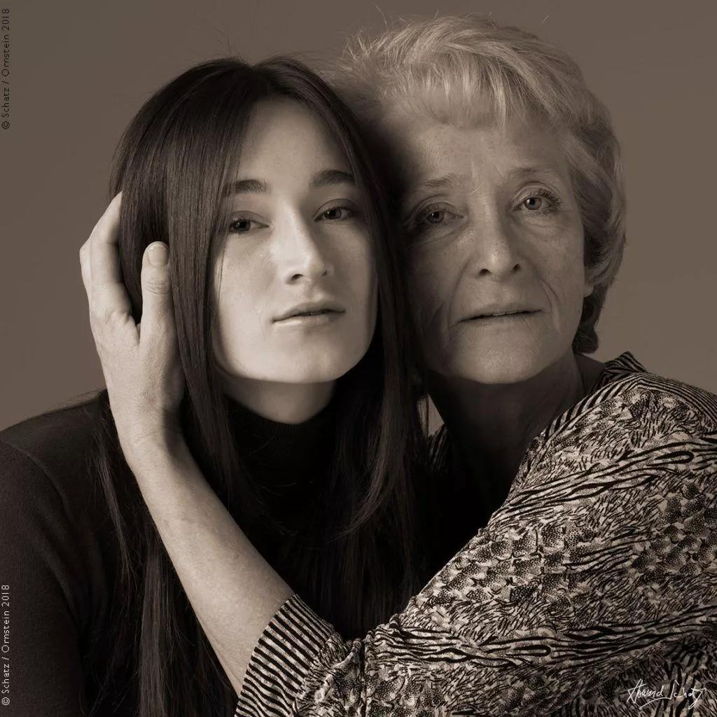 模特们啊~~妈妈的基因太强大，据说“女儿会偷走麻麻的美丽？