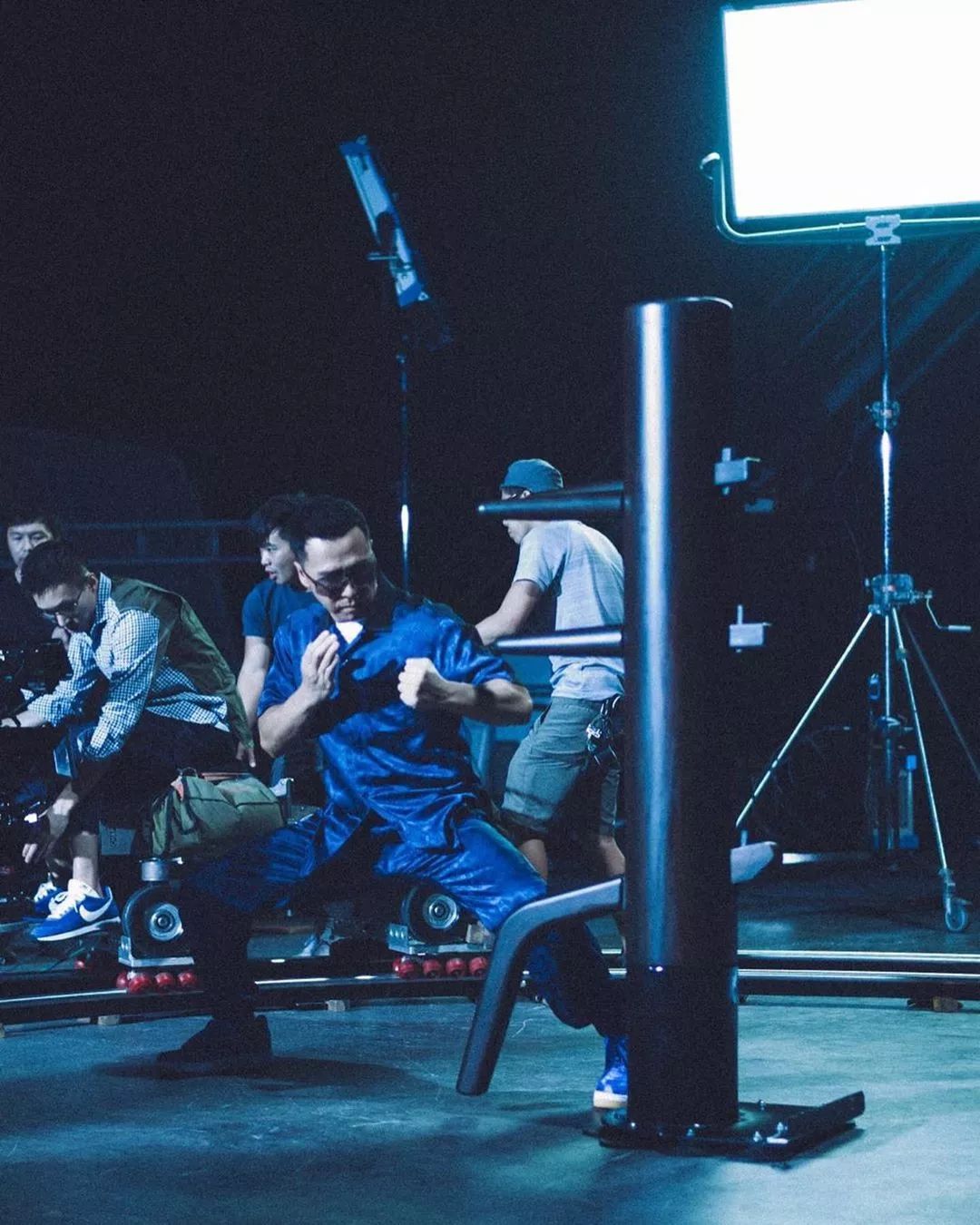 还敢买便宜衣服吗,clot蓝丝绸发售价