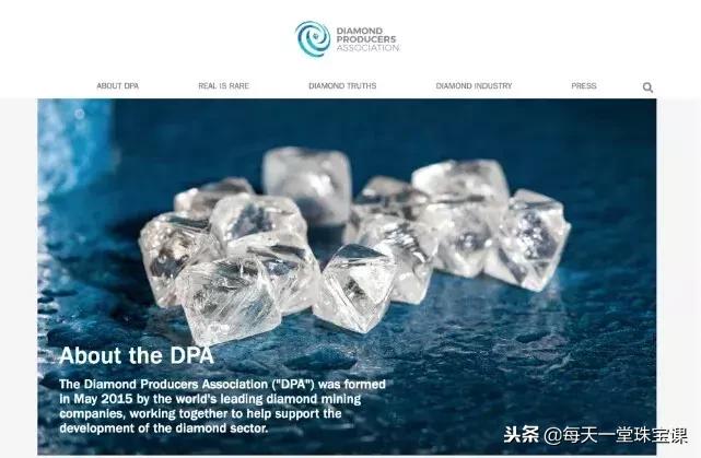 现在买到的钻石都是人造钻石吗,为什么人造钻石比天然钻石品质好