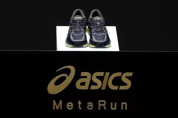 asics顶级薄底跑鞋,一蛋成名海苔肉松卷