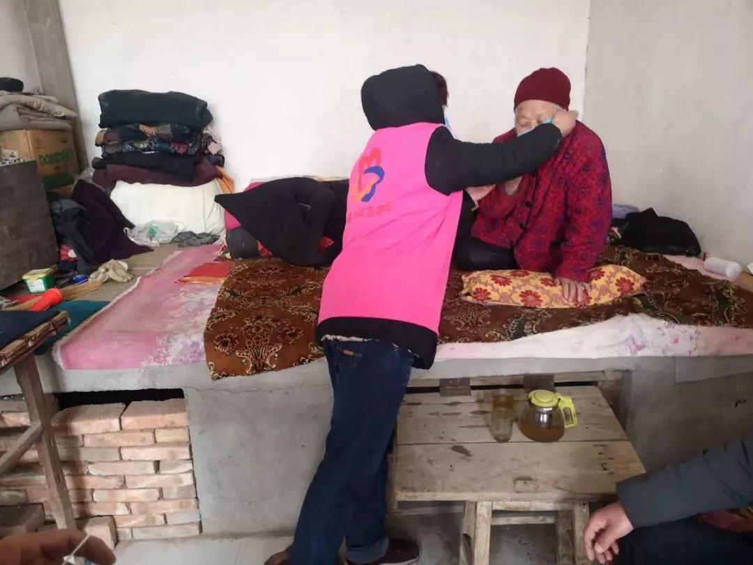 省妇联助力疫情防控,下沉红旗社区助力疫情防控