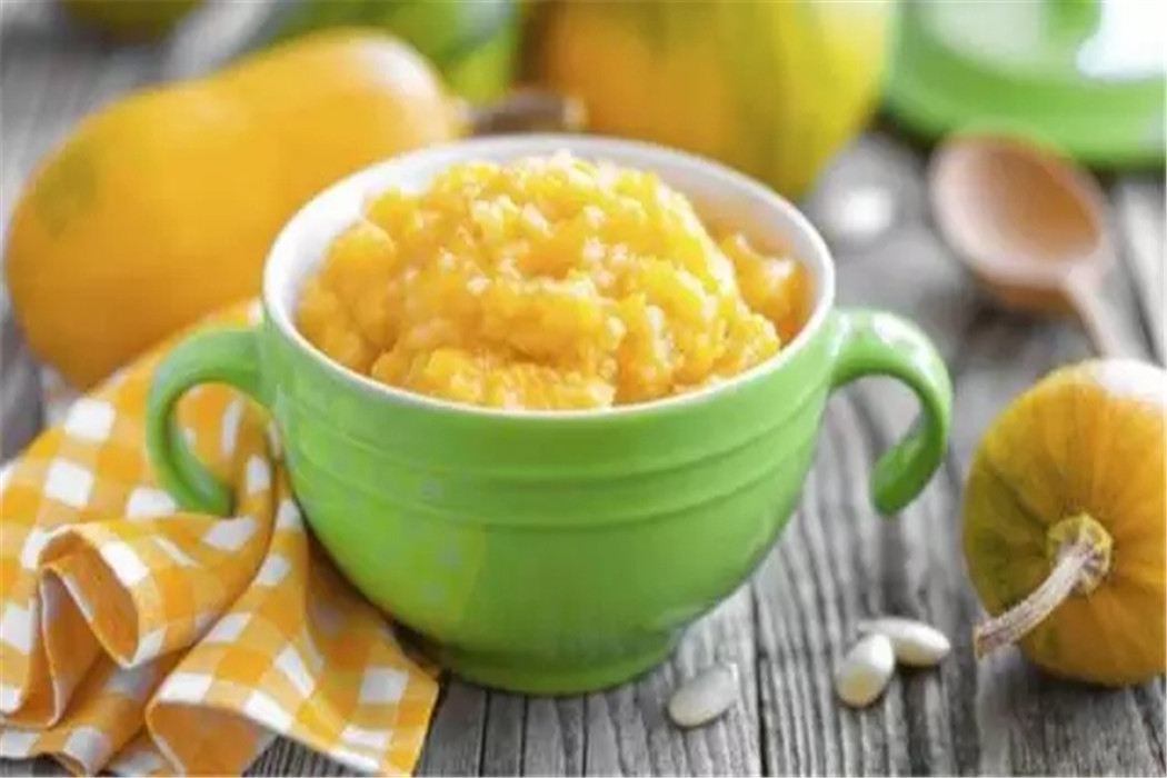 宝宝进入“厌奶期”，爸妈应该如何应对？这几点需注意