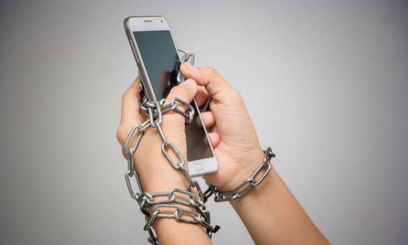 被手机支配的恐惧搞笑,为什么越焦虑越容易沉迷手机