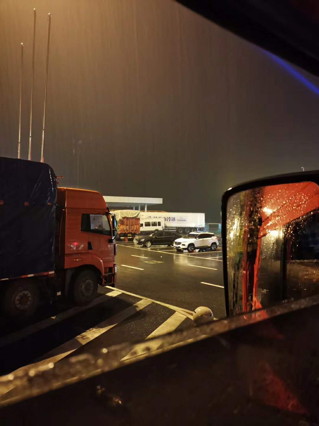 汽车水箱漏水烟丝可堵漏,水箱漏水用烟丝能修复吗