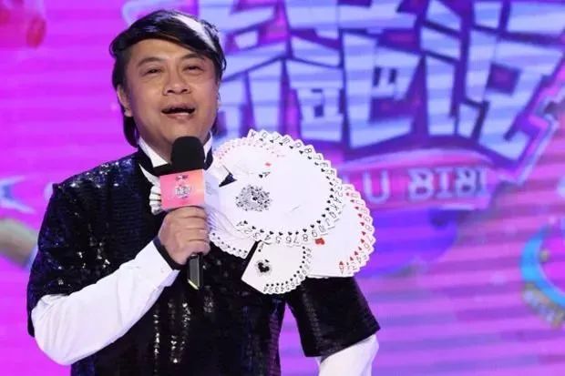 漏洞百出的bug台词,漏洞百出歇后语的前一句