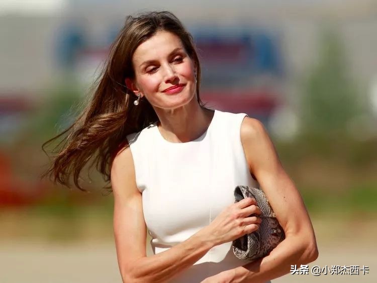 只需要三个动作瘦肚子最快的方法,肚子上的肉怎么穿才好看