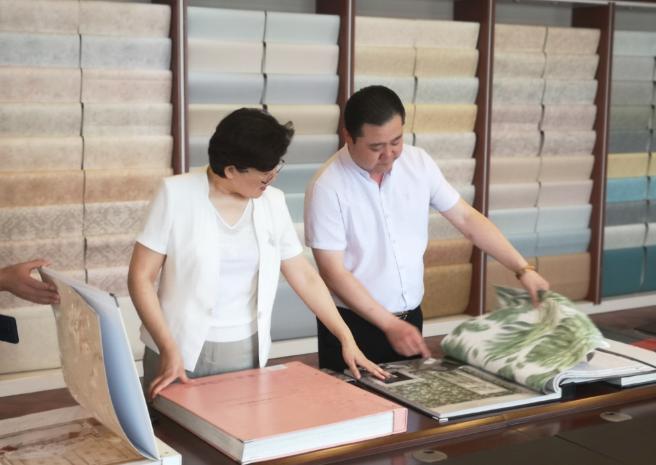 东方龙项目考察会,东方龙商务集团与新疆政府合作