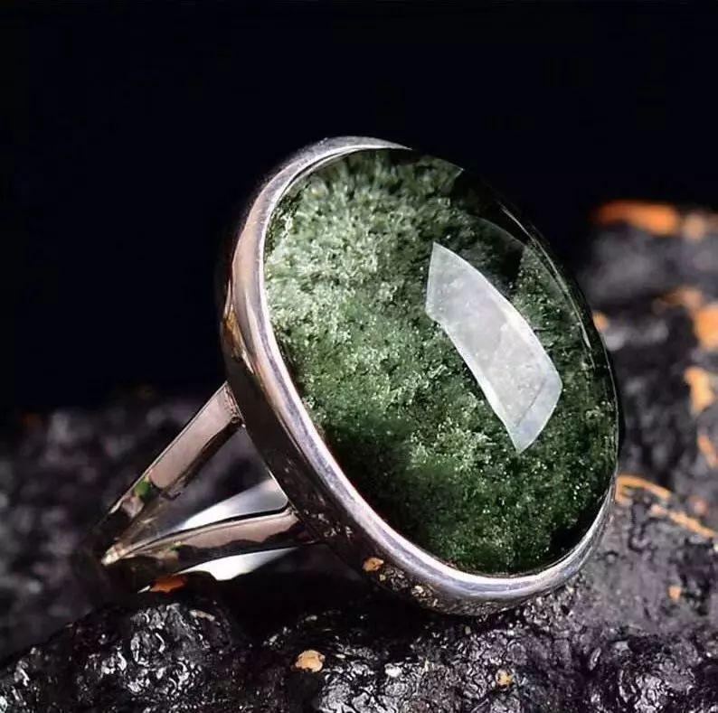 水晶的种类和区别,如何分辨天然的水晶和假的水晶