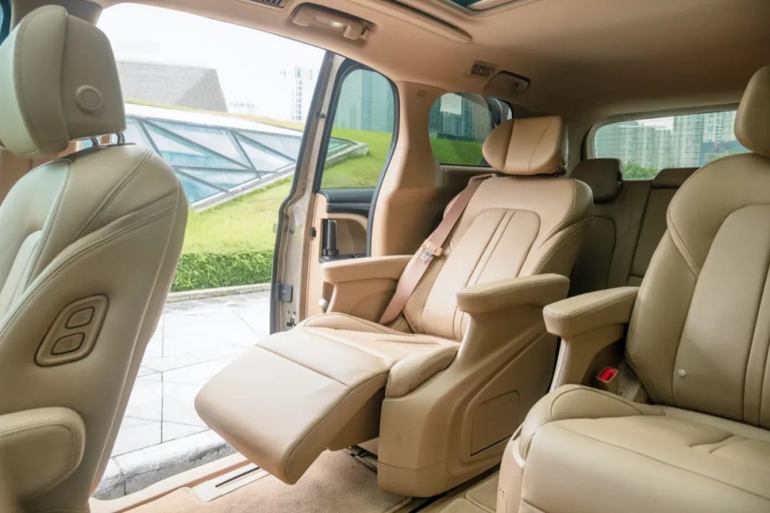 别克gl8es陆尊对比陆上公务舱,试驾gl8es陆尊