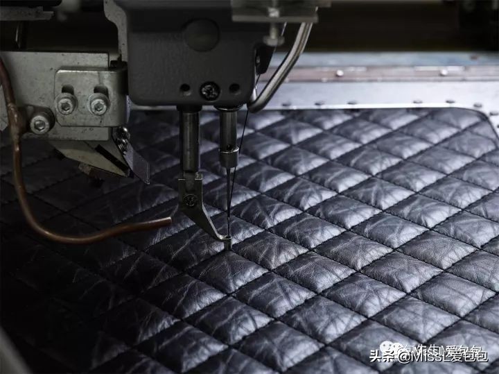 香奈儿chanel2022秋冬包,chanel香奈儿山茶花花型包