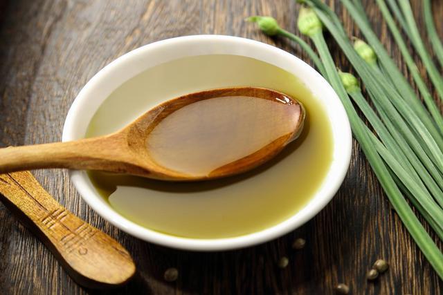 饭后什么动作缓解便秘,如何保持肠道湿润缓解便秘