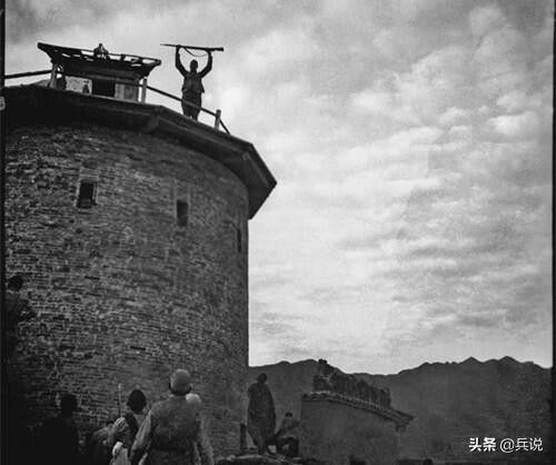 火攻日本鬼子视频,火攻日军