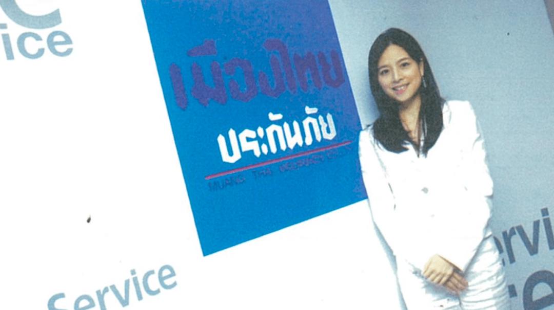 华裔美女神似西拉米，泰王几次示好碰一鼻子灰，富婆老公比玛哈帅