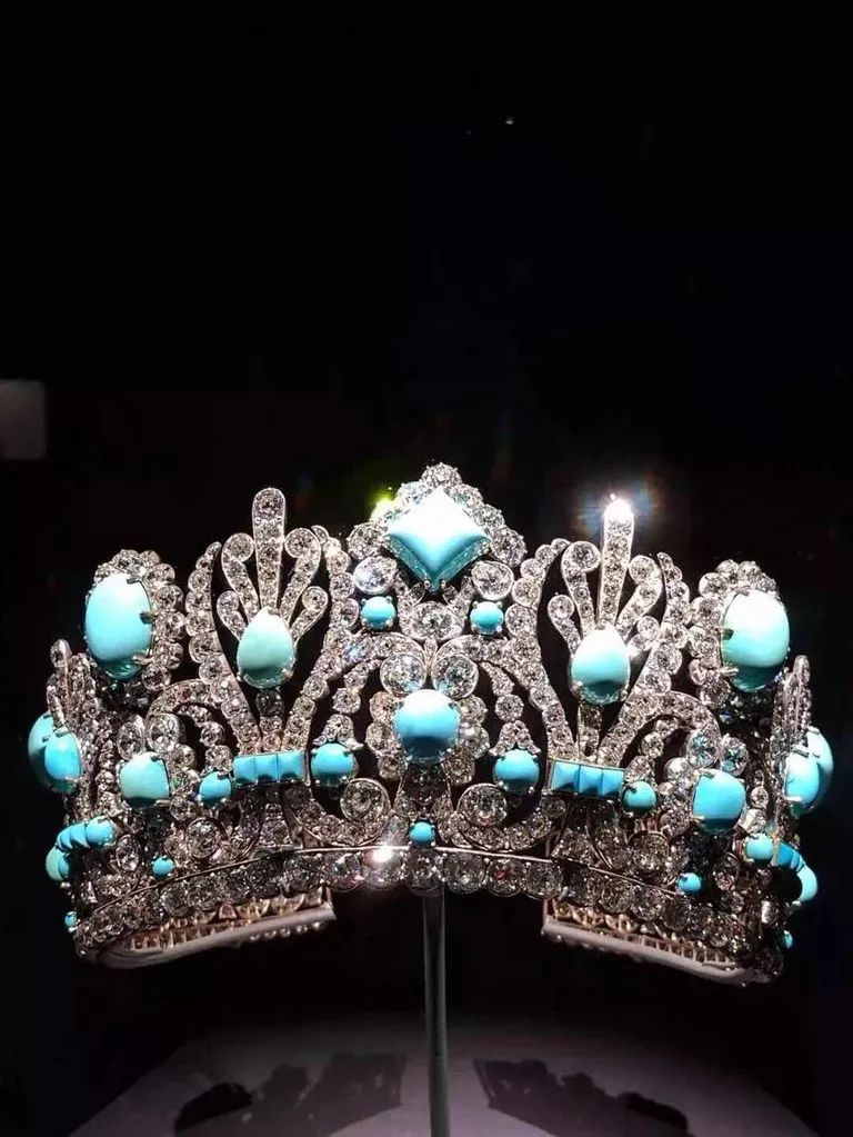 特朗普为三任美女老婆买大钻戒,可比竞选总统“认真”多了