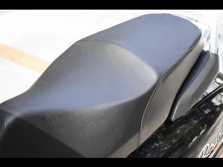 钱江宝悦110评测视频,没有自动感应大灯