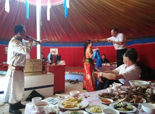 内蒙古真的都住蒙古包吗,内蒙人就一定住蒙古包吗