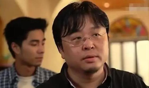 当罗永浩放下姿态跪着挣钱时,罗永浩挣钱才是最大的体面