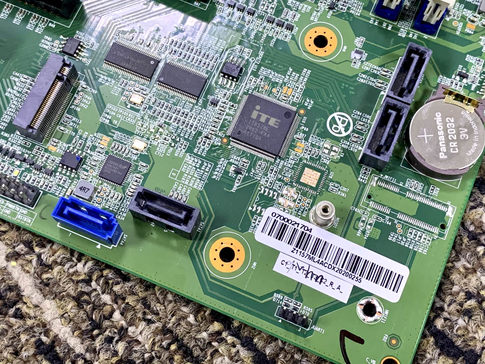 龙芯台式机是什么系统,龙芯处理器台式电脑