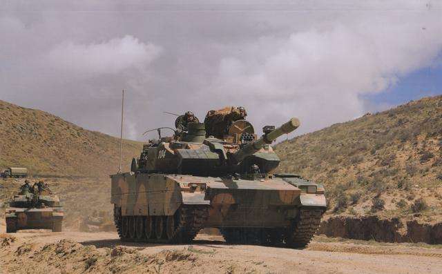 印国轻型坦克,印中边境部署坦克