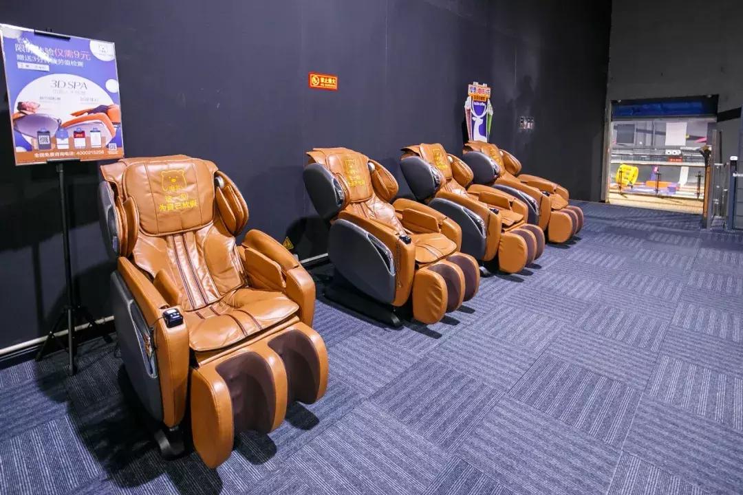 蹦床乐园闯关攀岩,蹦床馆嗨玩